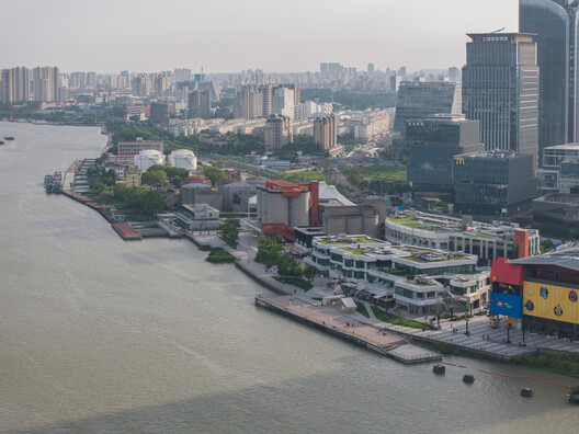 MVRDV GATE M West Bund Dream Center. Image © Tian Fangfang MVRDV GATE M West Bund Dream Center. Image © Tian Fangfang