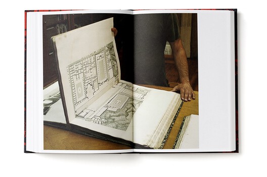The Anatomy of the Architectural Book / André Tavares. Image © Dafne Editora The Anatomy of the Architectural Book / André Tavares. Image © Dafne Editora